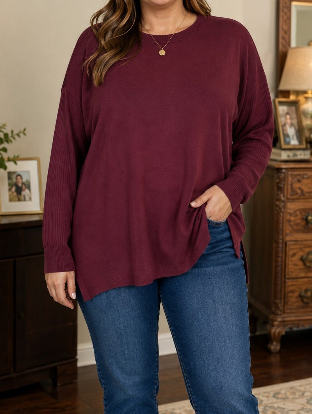 Size L Elegant Burgundy Crewneck Sweater
